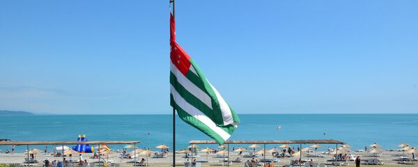 Bandera de Abjasia (archivo) - Sputnik Mundo