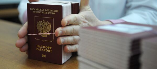 Pasaporte extranjero de Rusia (imagen referencial) - Sputnik Mundo