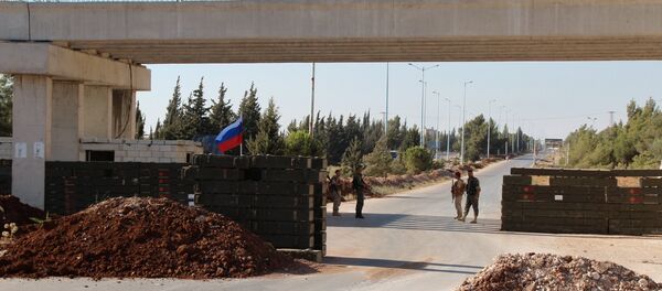 Трасса Хомс-Хама в зоне дислокации Хомс - Sputnik Mundo