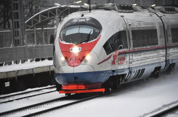El tren de alta velocidad Sapsan El tren de alta velocidad Sapsan - Sputnik Mundo
