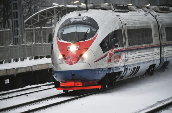 El tren de alta velocidad Sapsan El tren de alta velocidad Sapsan - Sputnik Mundo
