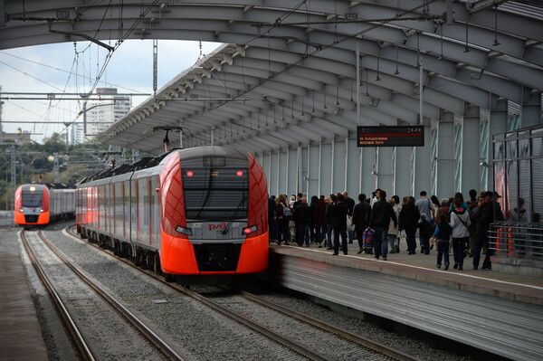 Los trenes modernos del Círculo Central de Moscú Los trenes modernos del Círculo Central de Moscú - Sputnik Mundo
