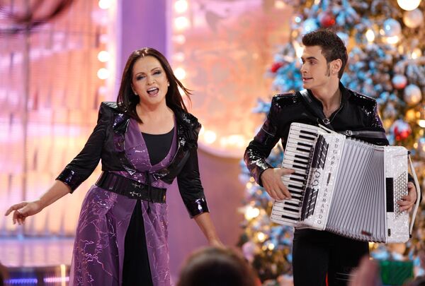 Sofía Rotaru durante grabaciones para una televisión rusa el año 2010 - Sputnik Mundo