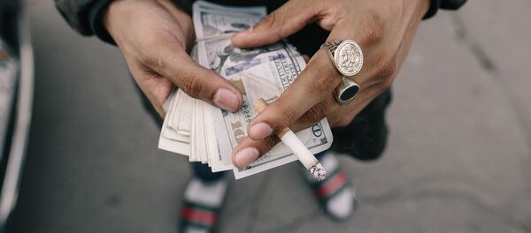 Dólares norteamericanos (imagen referencial) - Sputnik Mundo