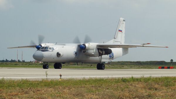 Avión militar ruso An-26 (archivo) - Sputnik Mundo