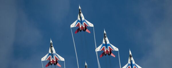 Los Vencejos (Strizhi) en los MiG-29 (archivo) Los Vencejos (Strizhi) en los MiG-29 (archivo) - Sputnik Mundo