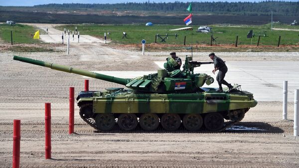 Tanque serbio en los Juegos Militares Internacionales Army Games 2017 - Sputnik Mundo