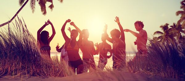 Una fiesta (imagen referencial) - Sputnik Mundo