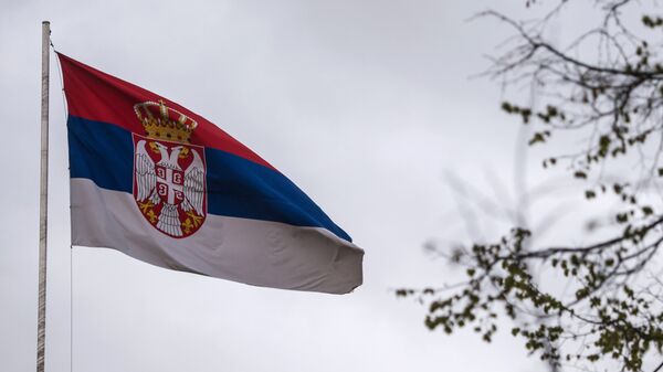 Bandera de Serbia - Sputnik Mundo