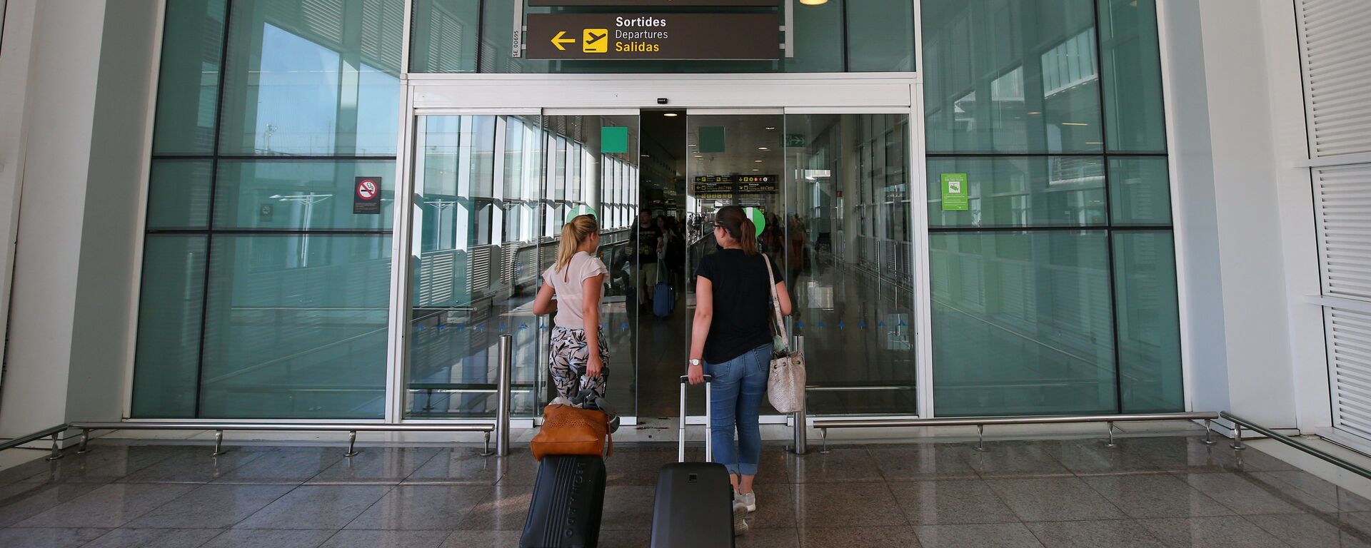 El aeropuerto de Barcelona - Sputnik Mundo, 1920, 09.08.2021