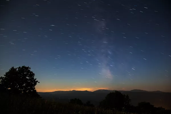 Las impresionantes perseidas, la principal lluvia de estrellas del año (fotos) Las impresionantes perseidas, la principal lluvia de estrellas del año (fotos) - Sputnik Mundo