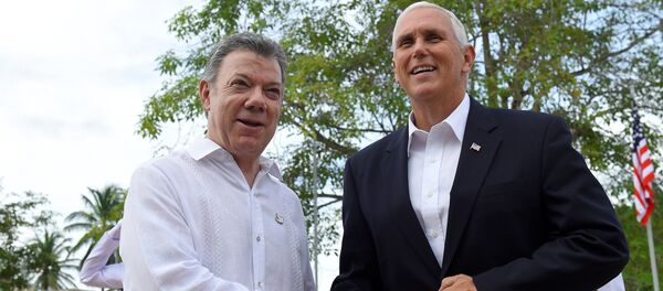 Presidente de Colombia, Juan Manuel Santos, y vicepresidente de EEUU, Mike Pence - Sputnik Mundo