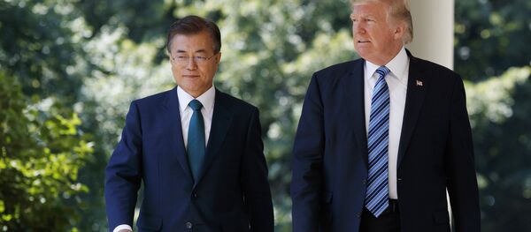 Presidente de Corea del Sur, Moon Jae-in, y presidente de EEUU, Donald Trump (archivo) - Sputnik Mundo