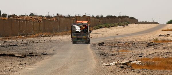 Un camión en Siria - Sputnik Mundo