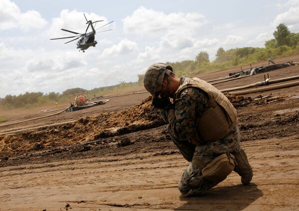 Un soldado estadounidense, durante las maniobras en Hokkaido - Sputnik Mundo