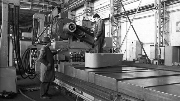 Obreros de una planta de la URSS - Sputnik Mundo