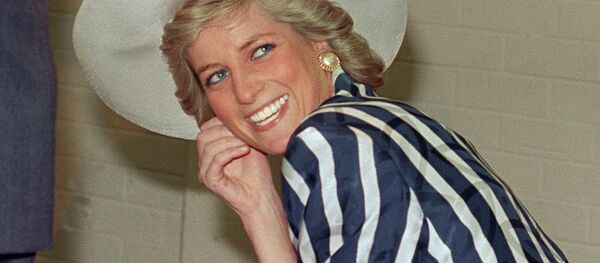 La princesa Diana, durante su visita a Melbourne, Australia, en enero de 1988 La princesa Diana, durante su visita a Melbourne, Australia, en enero de 1988 - Sputnik Mundo