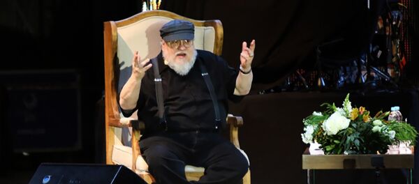 George R. R. Martin, escritor estadounidense - Sputnik Mundo
