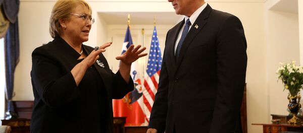 La presidenta de Chile, Michelle Bachelet, y el vicepresidente de los EEUU, Mike Pence - Sputnik Mundo