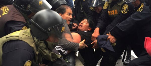 Disturbios en Perú - Sputnik Mundo