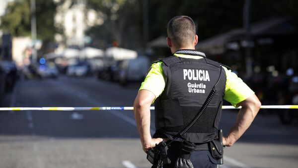 Policía en Barcelona - Sputnik Mundo