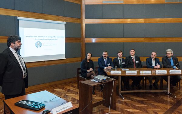 Presentación de SearchInform en la Representación Comercial de Rusia en Buenos Aires - Sputnik Mundo