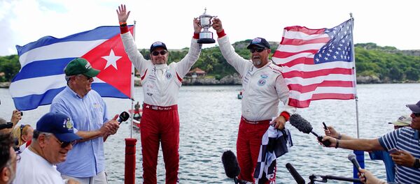 Jay Johnson y Nigel Hook, recordistas en navegación - Sputnik Mundo