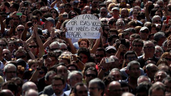 Minuto de silencio en la Plaza de Cataluña - Sputnik Mundo