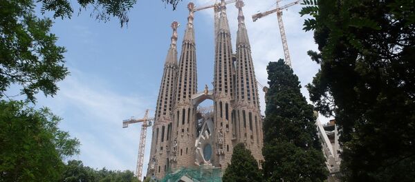 Sagrada Familia en Barcelona - Sputnik Mundo