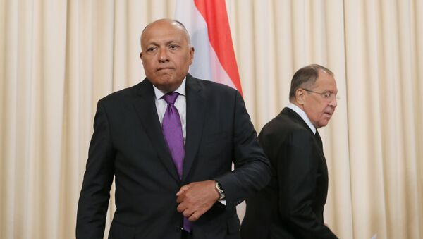 Sameh Shukri, canciller de Egipto, y Serguéi Lavrov, canciller de Rusia - Sputnik Mundo