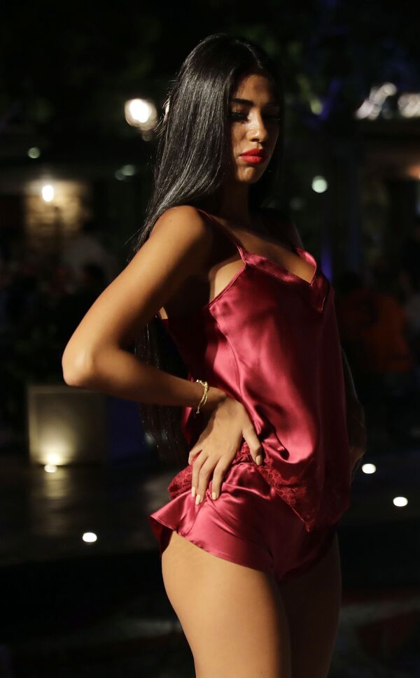 Desfile de ropa interior en el Líbano - Sputnik Mundo