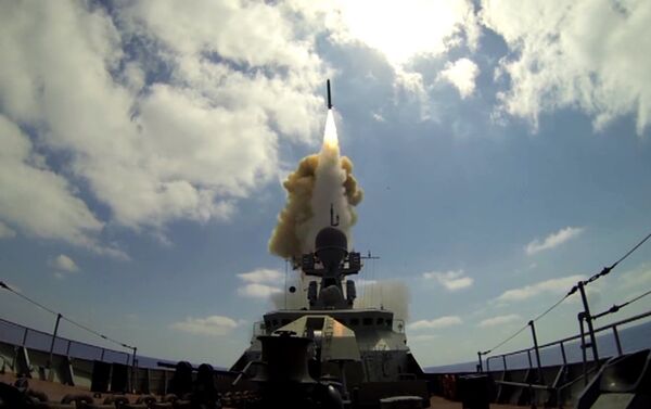 El lanzamiento del Kalibr en Siria - Sputnik Mundo