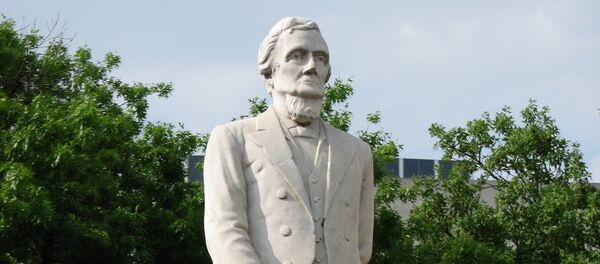 Monumento de Jefferson Davis en Texas, EEUU - Sputnik Mundo