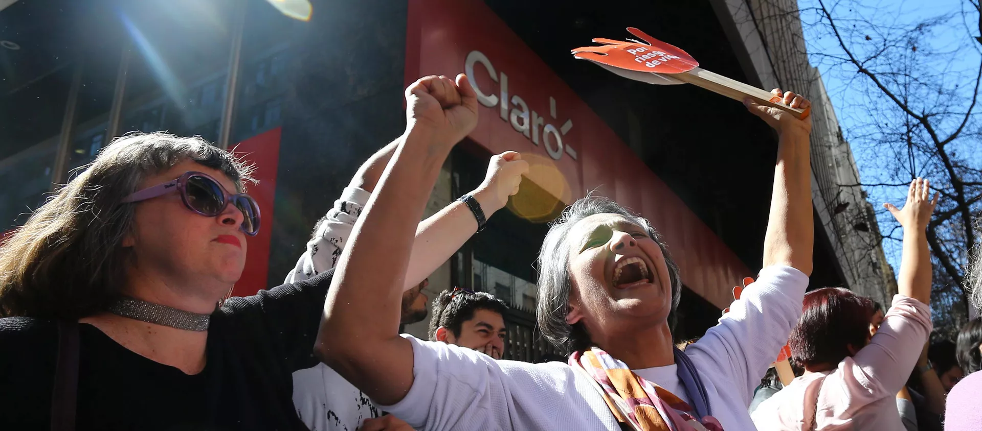 Chilenos celebran la despenalización parcial del aborto en Santiago Chilenos celebran la despenalización parcial del aborto en Santiago - Sputnik Mundo, 1920, 13.01.2021