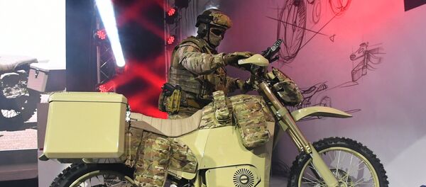 Una moto eléctrica para las unidades especiales del consorcio ruso Kalashnikov - Sputnik Mundo