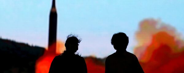 Lanzamiento del misil balístico norcoreano (archivo) - Sputnik Mundo