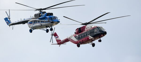 Helicóptero polivalente Mi-28-2 (drcha.) y helicóptero de transporte Mi-171 (izda.) Helicóptero polivalente Mi-28-2 (drcha.) y helicóptero de transporte Mi-171 (izda.) - Sputnik Mundo