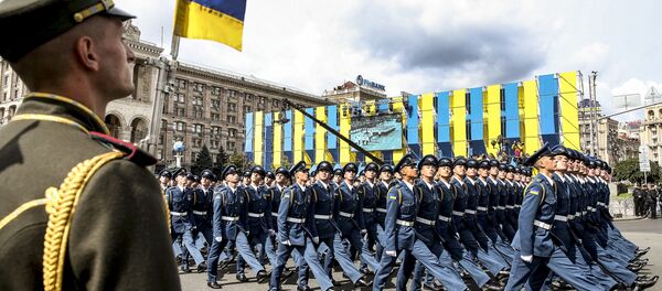 Un desfile militar organizado con motivo del Día de la Independencia de Ucrania - Sputnik Mundo
