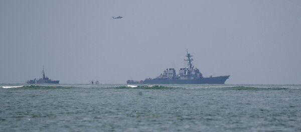 Destructor estadounidense USS John S. McCain - Sputnik Mundo