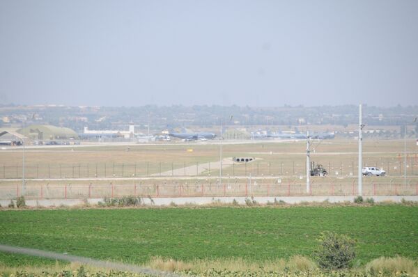 Los aviones militares, en la base de Incirlik - Sputnik Mundo