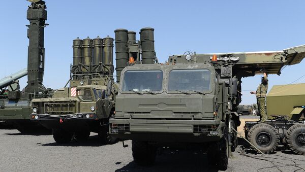 El sistema de defensa aérea S-400 Triumf - Sputnik Mundo