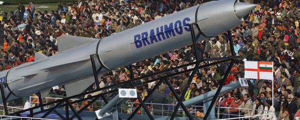 Misil de crucero antibuque Brahmos - Sputnik Mundo