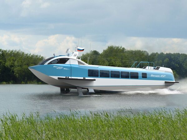 Un barco hidroala en construcción Valdai 45P - Sputnik Mundo