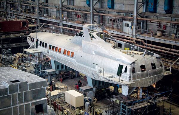 Un barco hidroala en construcción Kometa 120M - Sputnik Mundo