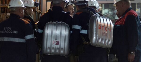 La operación de rescate en la mina Mir de Yakutia - Sputnik Mundo