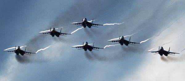 Impactantes tácticas militares en Army 2017 Impactantes tácticas militares en Army 2017 - Sputnik Mundo