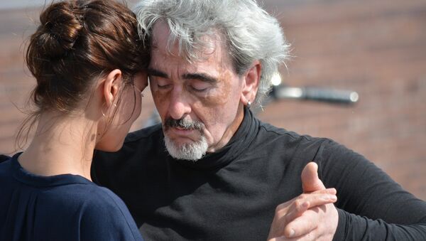 Pareja bailando tango (imagen referencial) - Sputnik Mundo