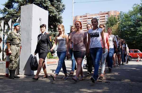 Igualdad de género: Sputnik te presenta a las futuras pilotos militares rusas - Sputnik Mundo