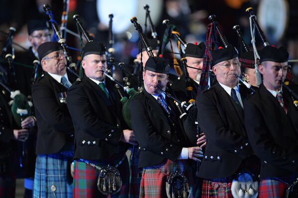 La espectacular ceremonia de inauguración del festival Torre Spásskaya en Moscú - Sputnik Mundo