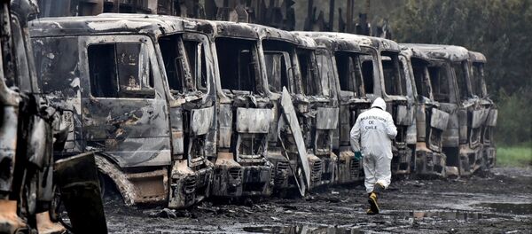 Camiones quemados en Chile - Sputnik Mundo